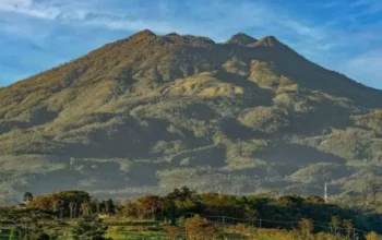 Viral Isu Gunung Lawu Bakal Erupsi Besar Akibat Tekanan Magma Bojonegoro, PVMBG Tegaskan Hoaks!