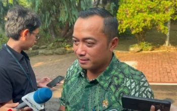 Menteri Sekretaris Negara (Mensesneg), Prasetyo Hadi, saat ditemui wartawan di Padepokan Garuda Yaksa, Bohong Koneng, Jawa Barat, Jumat, 19 Juni 2026.