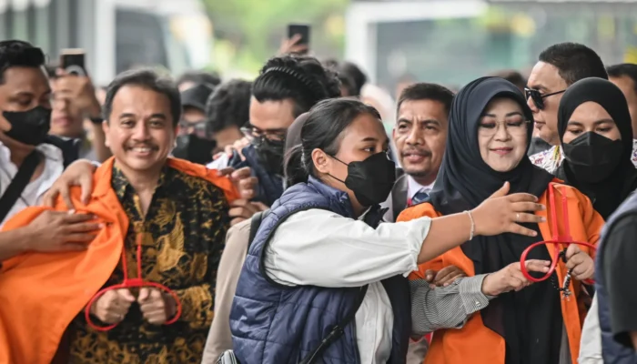 Dokter Tifa Hadapi Dua Sidang Beruntun, Jalani Sidang Kasus Ijazah Jokowi lalu Ujian Disertasi Doktor di UI