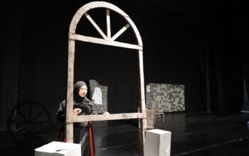 Perang dalam Perang: Monolog Gaza Menggugah Nurani, Ketika Trauma Manusia Naik ke Atas Panggung Teater